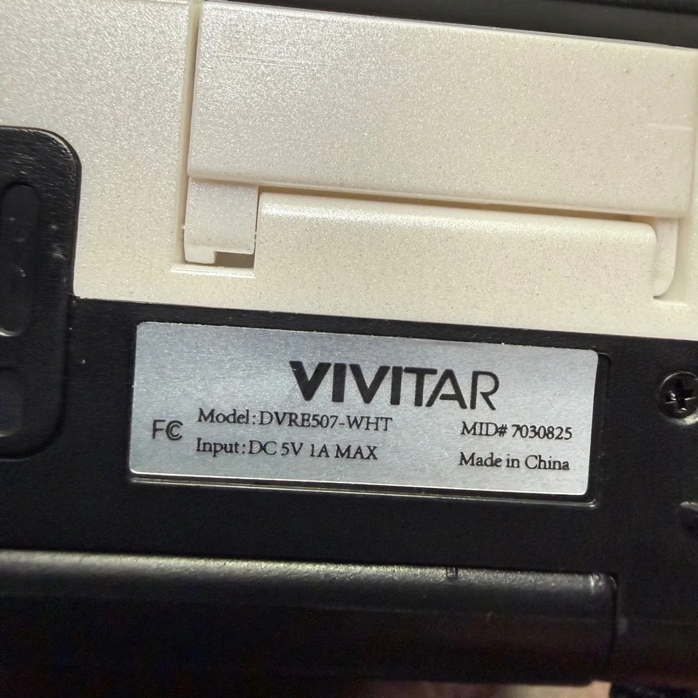 Vivitar Digital Camcorder White DVR507-WHT 16X Zoom Night Vision Rechargeable